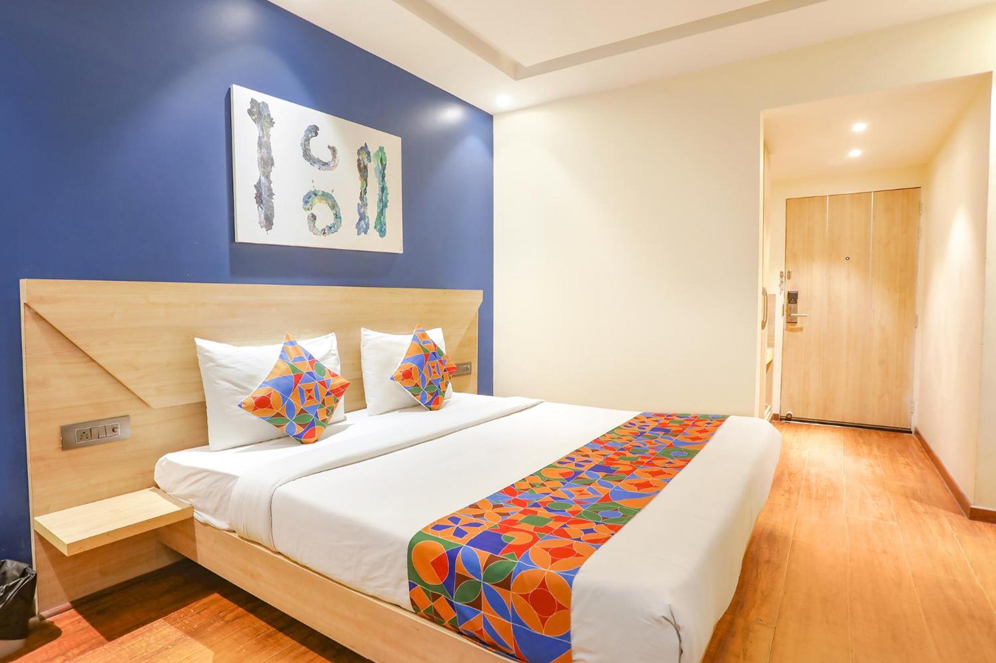 Fabhotel Jhs Studio Gurgaon Exterior photo