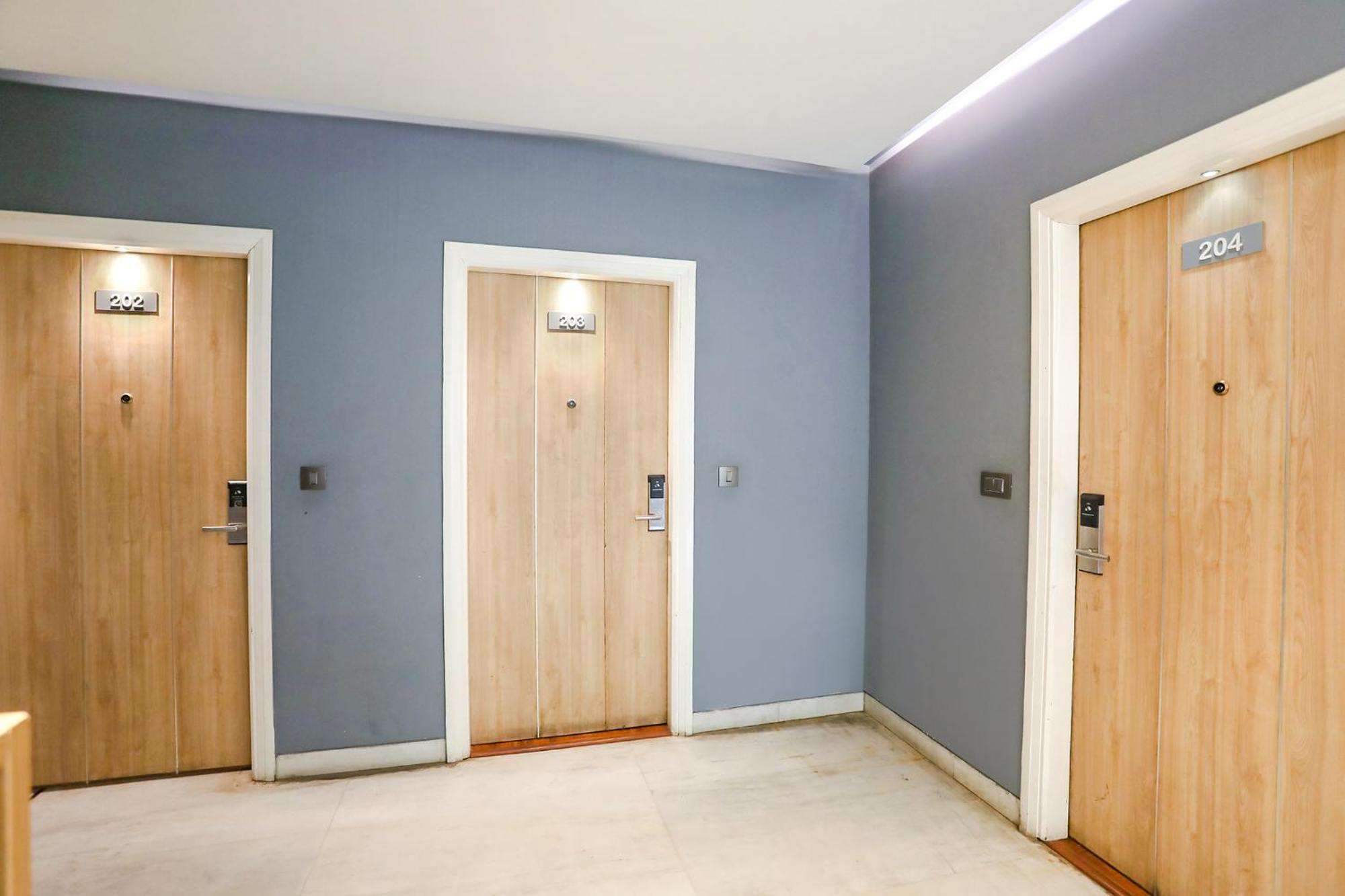 Fabhotel Jhs Studio Gurgaon Exterior photo